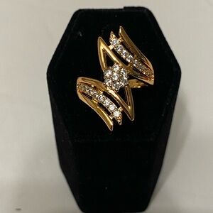 BRIDAL WEDDING RING. SIZE 7